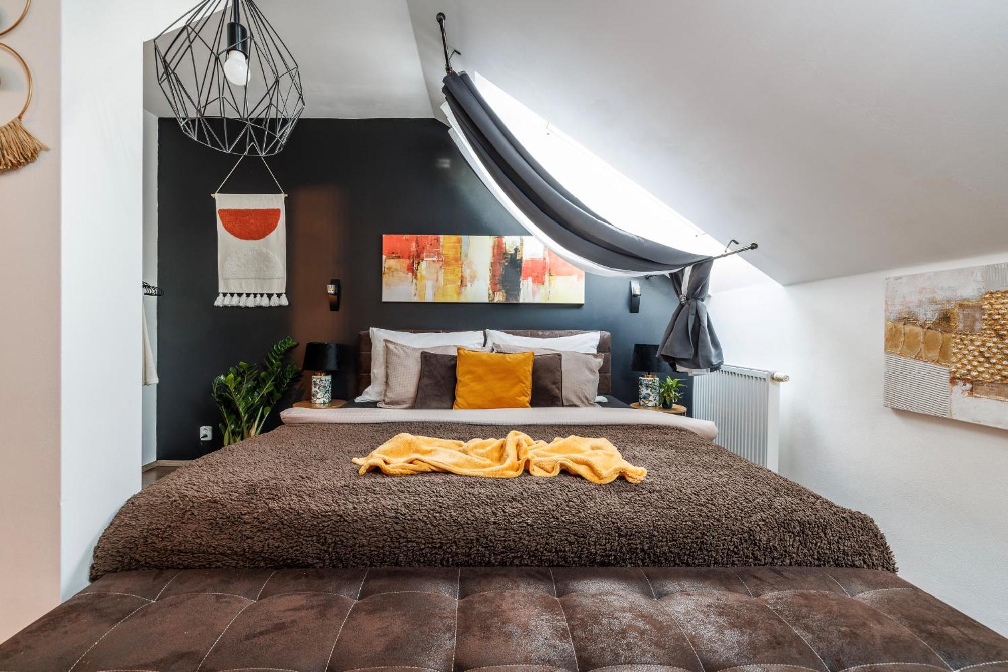 Spacious Flat & Parking Possibility, 3 Stops To Wenceslav Square Praga Exterior foto