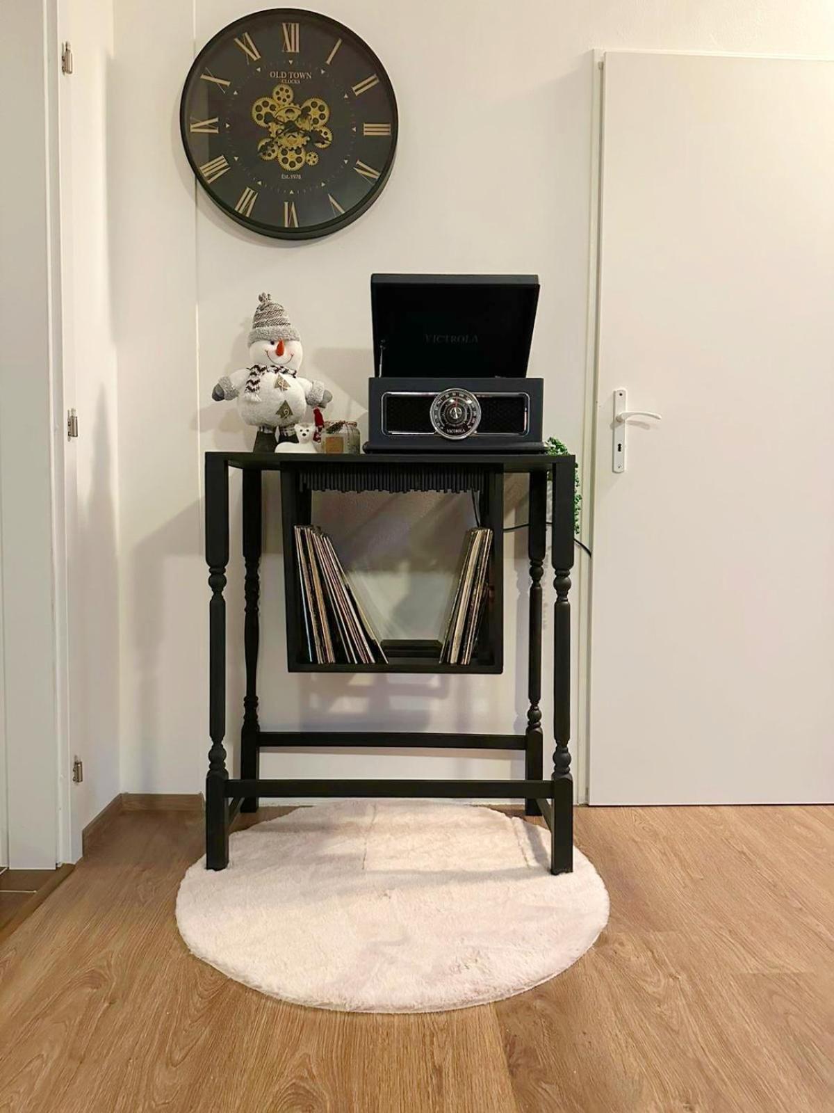 Spacious Flat & Parking Possibility, 3 Stops To Wenceslav Square Praga Exterior foto
