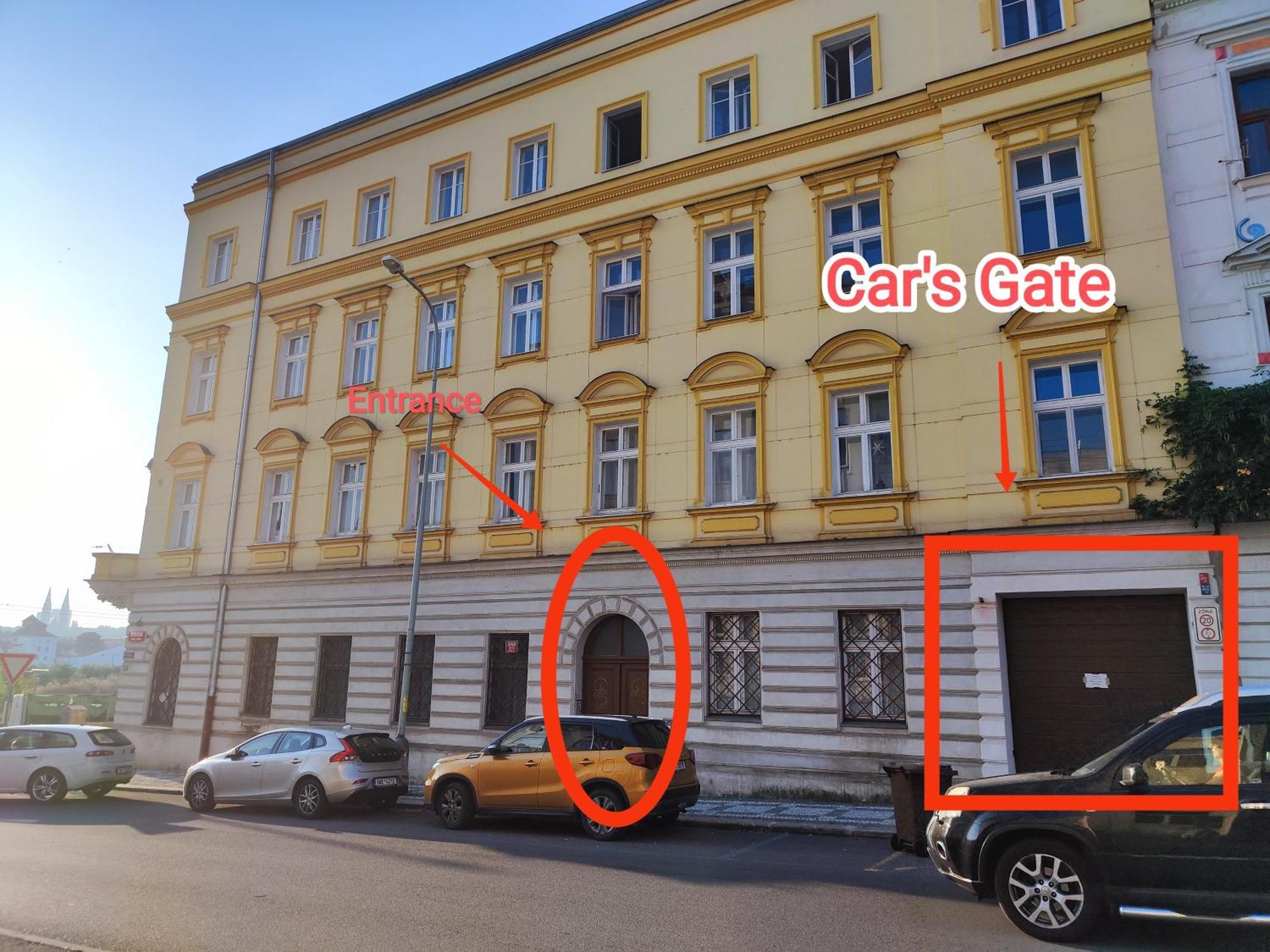 Spacious Flat & Parking Possibility, 3 Stops To Wenceslav Square Praga Exterior foto